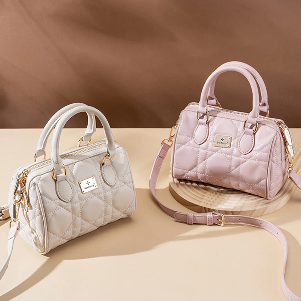 1Pcs Women's Small Handbag Mini Quilted Crossbody Bag with Detachable Shoulder Strap Suitable for Daily Use and a Great Gift Choice