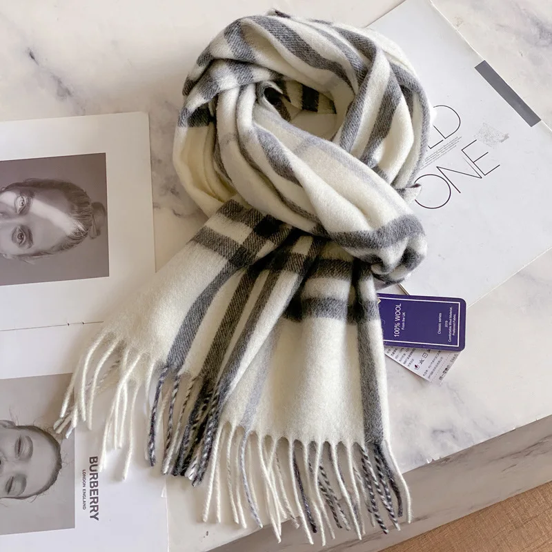 55 white and black fine lattice