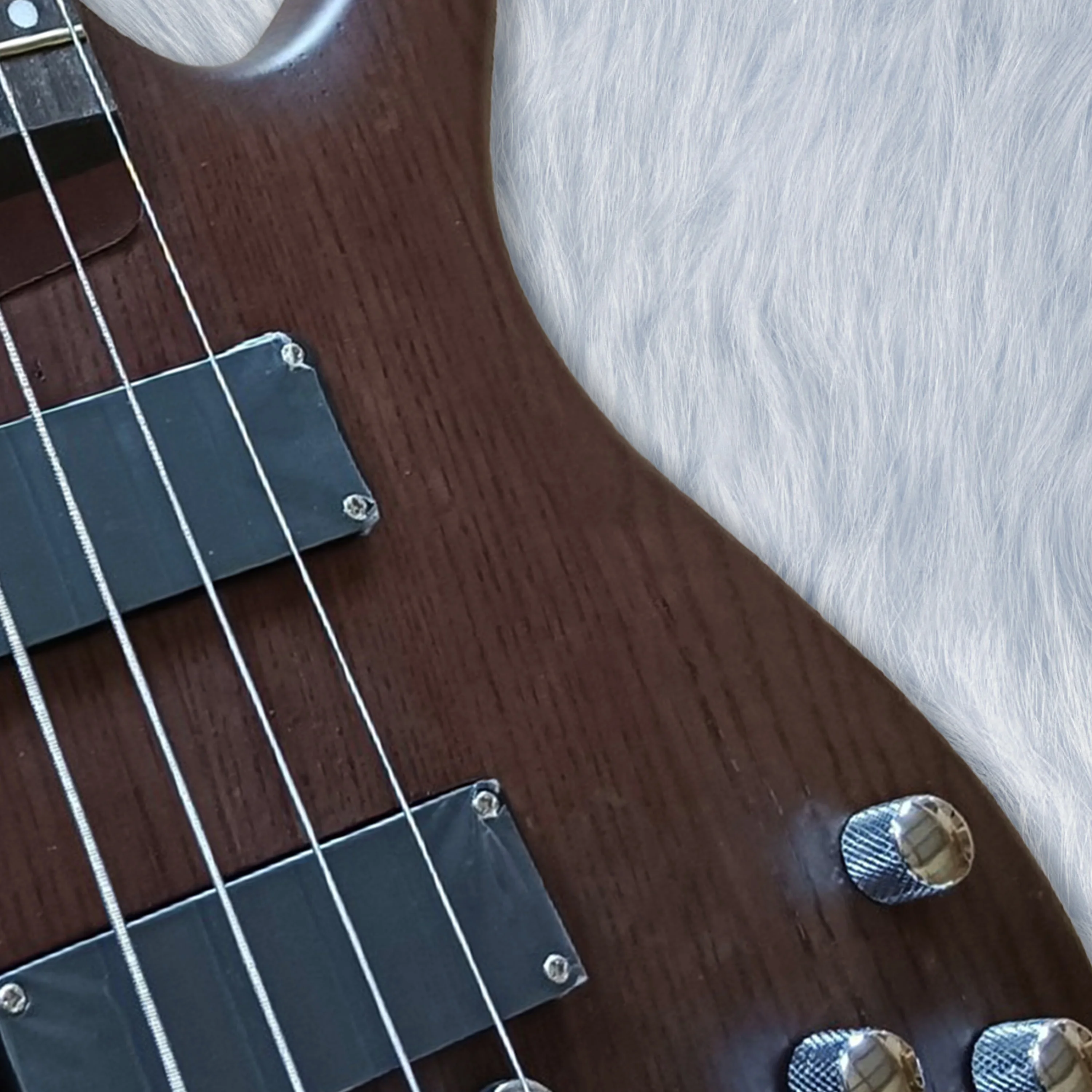 

High quality Dark brown 4-string electric bass guitar, ash wood body, maple neck, rosewood fingerboard Korean imported paint