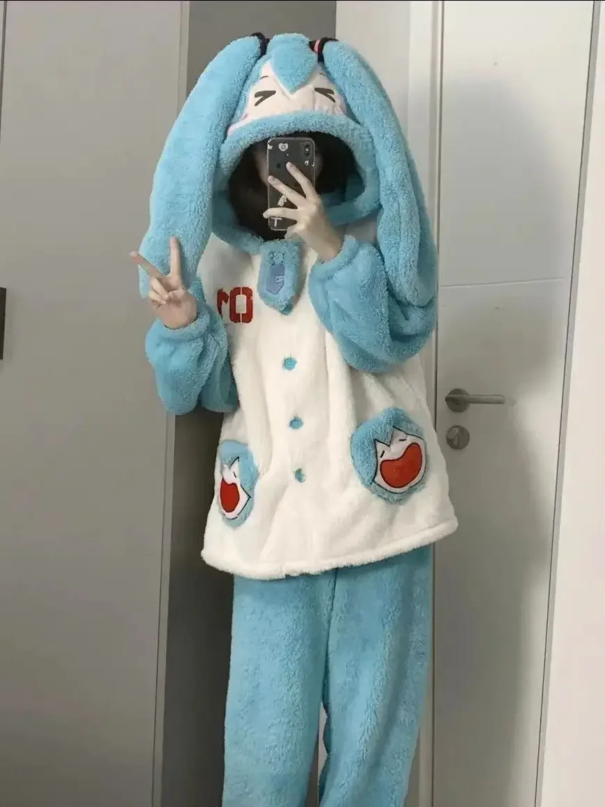 Lindo Hatsune Miku imagen creativa de anime suave y cómodo a la piel terciopelo coral grueso cálido conjunto de pijamas para el hogar