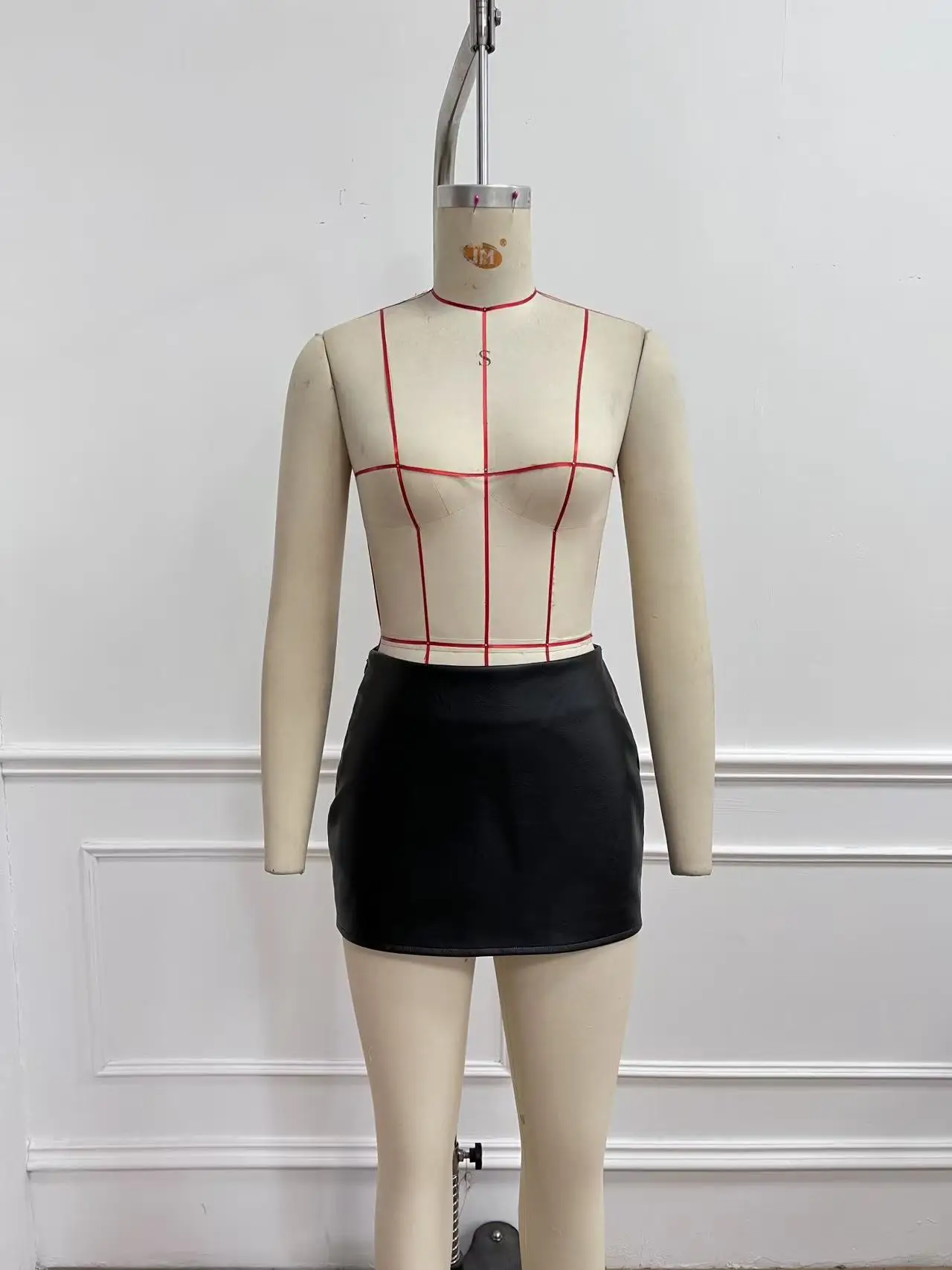 Women's Low-Waisted Leather Midi Skirt Y2K Solid Color Slim Fit Bodycon Skirt A Must-Have For Parties And Dates 4