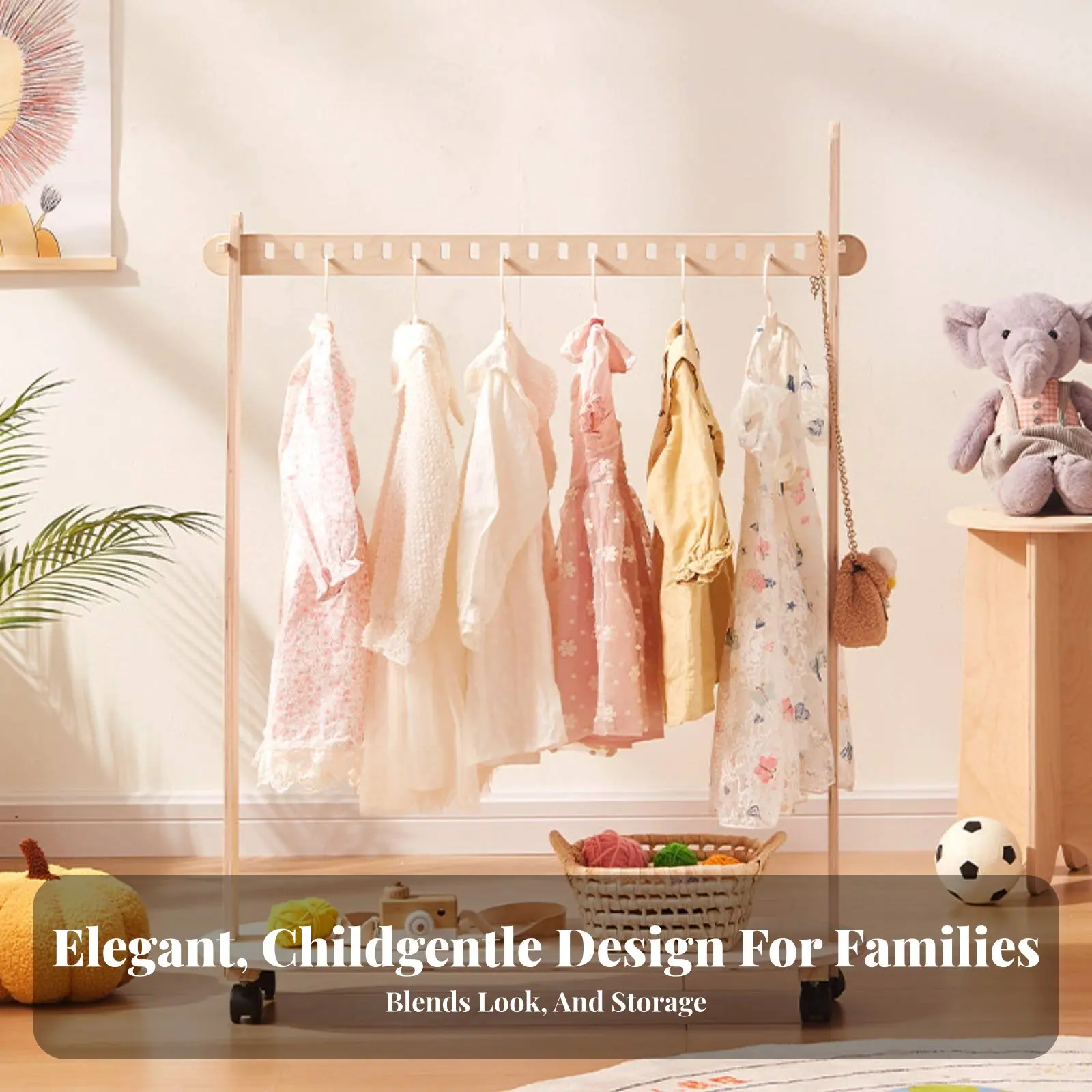 집 모양 옷걸이, 자립형 어린이 가구, 어린이 접근 가능 높이, 오픈형 옷장, 부모를 위한 아이디어