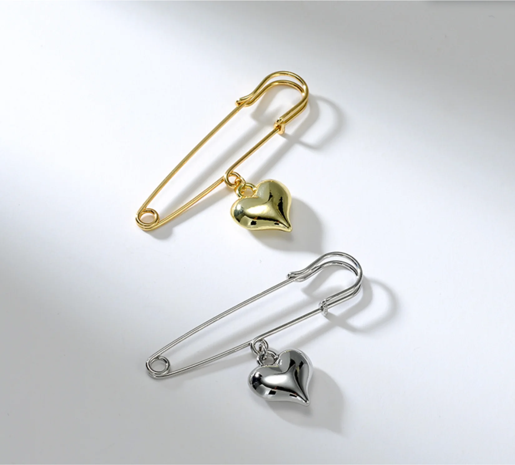 

Lapel pins Advertising balloon metal design cardigan pin brooch accessories fashion jewelry for women