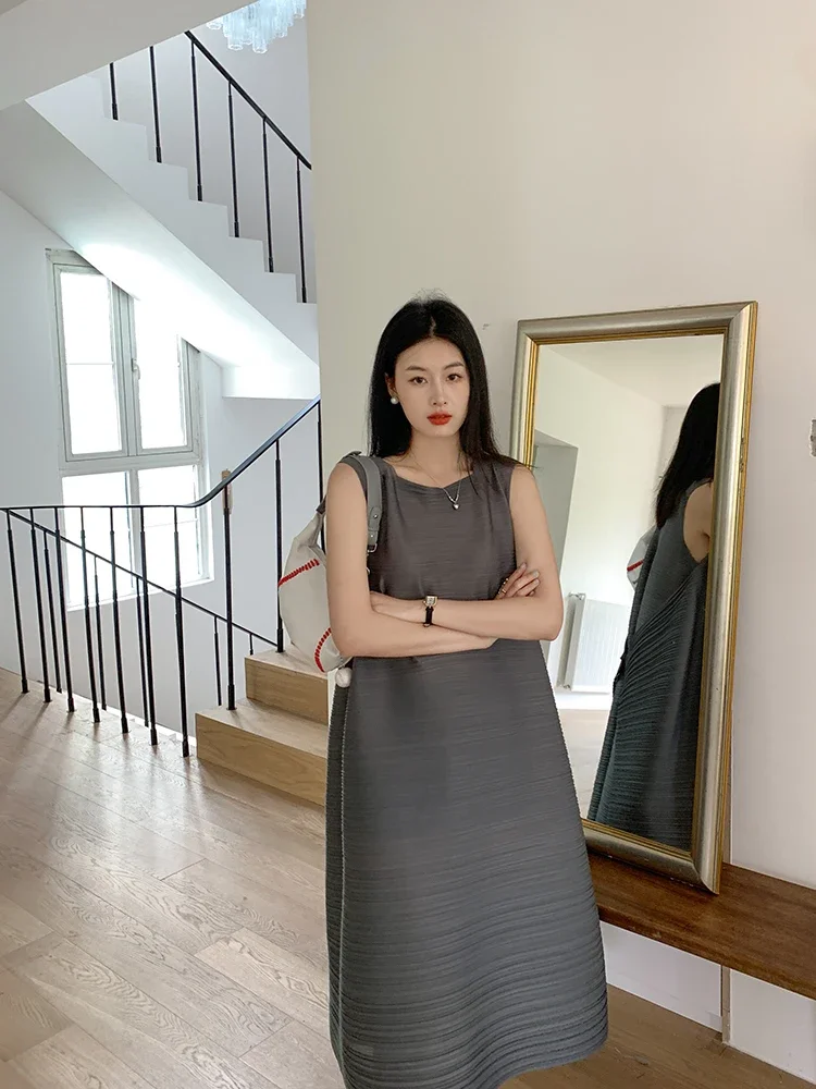 Pleated Women's Dresses | Plus Size Knee Length Dress With Natural Waistline And Folded Fabric