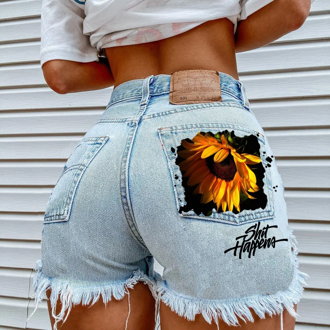 

Женские рваные джинсовые шорты с принтом в виде хризантемы