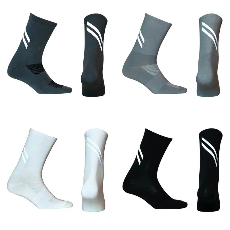 

4 pairs of new cycle of high reflective socks running socks fitness breathable moisture absorption perspiration