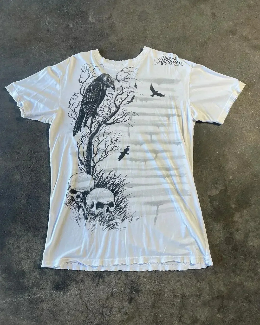 T-shirt Affliction XL - Motif Crâne Gothique Vintage - Effet Délavé Gris - Occasion Très Bon état