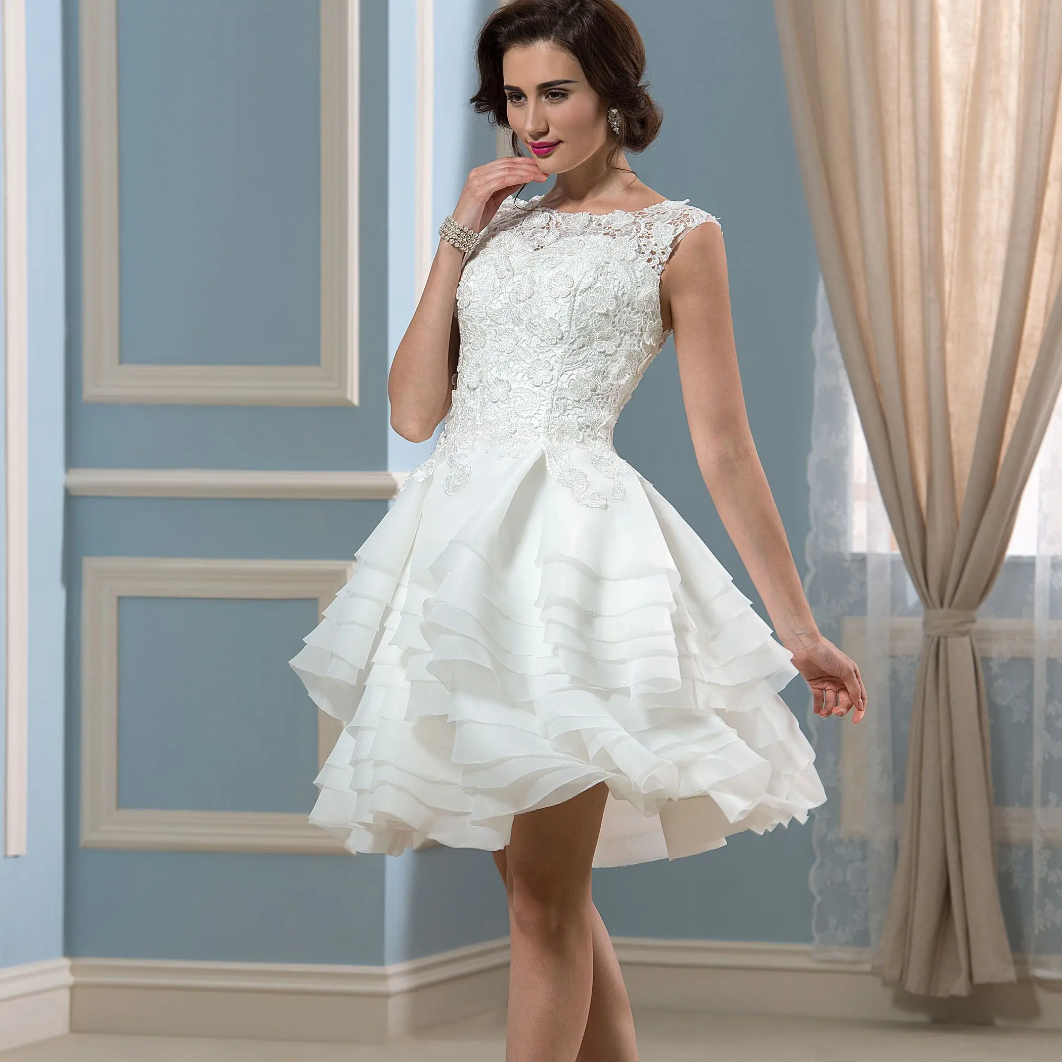 

Ball Gown White Floral Homecoming Cocktail Party Valentine's Day Dress Sleeveless Short/Mini Organza with Tier Appliques