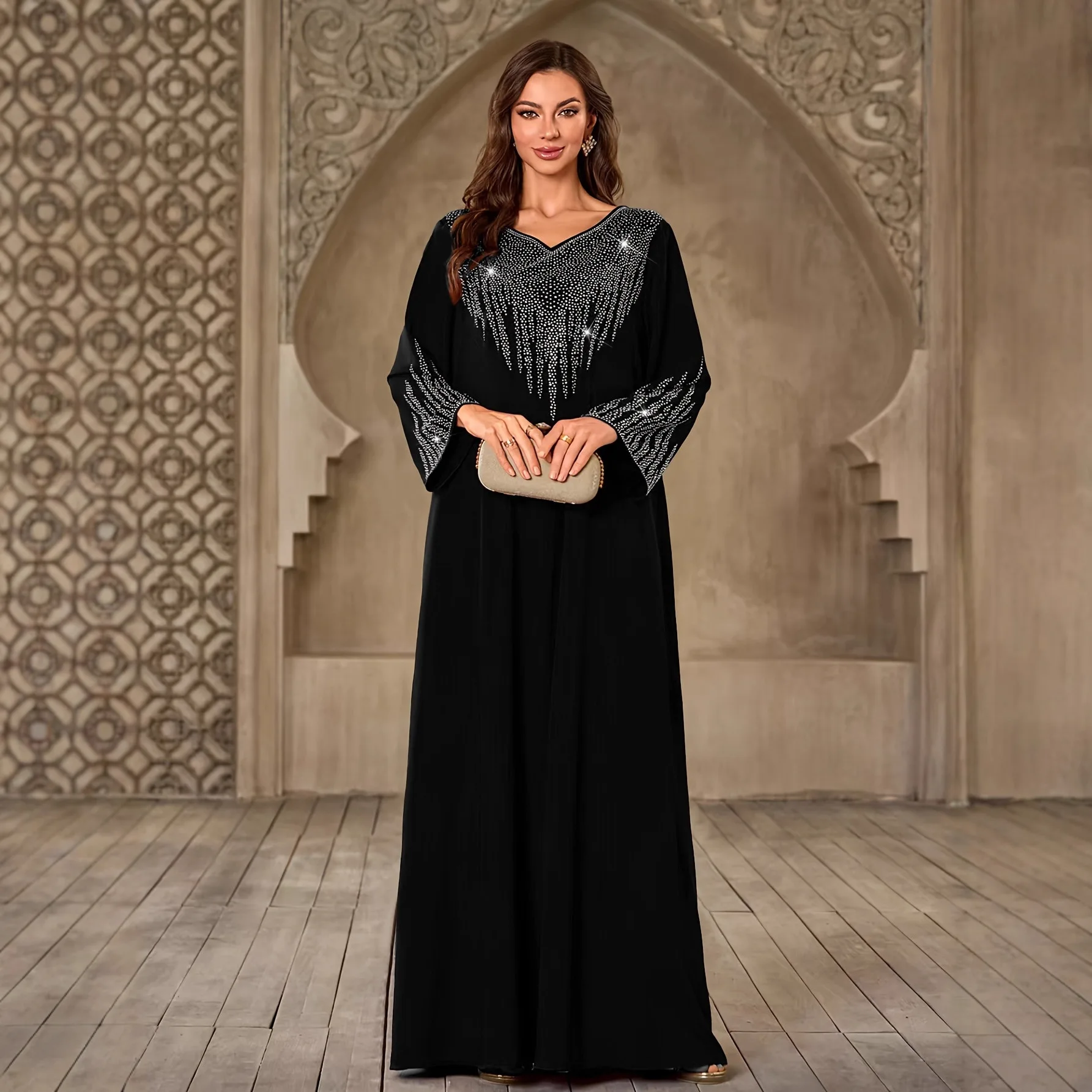 جلابية حمراء بتطريز لامع