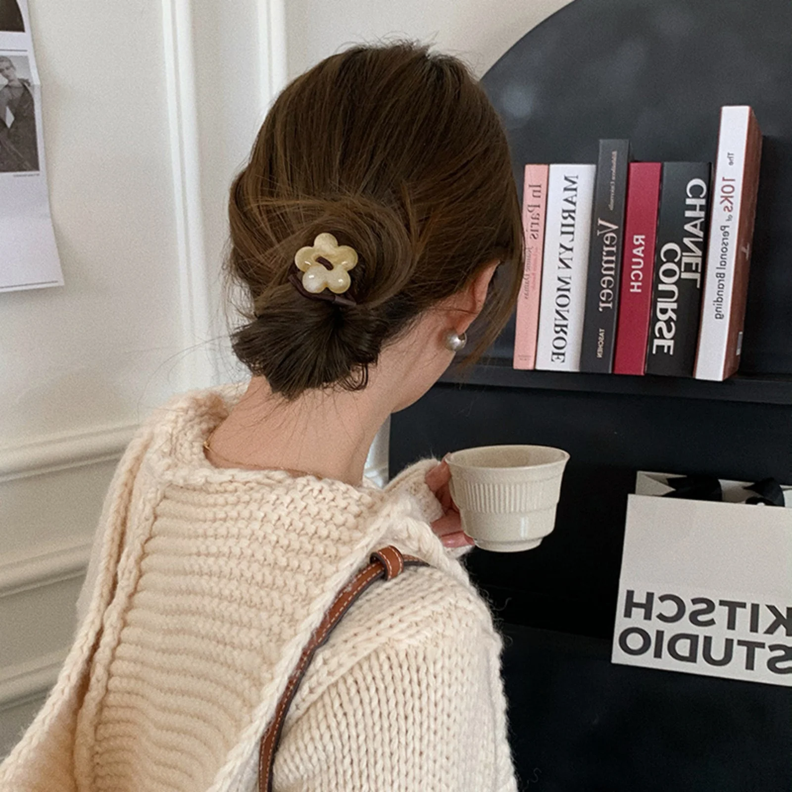 6PCS Translucent Flower Hair Ties Set, Colorful Resin Elastic Bands, Adorable Hair Accessories, Perfect for Ponytails & Braids