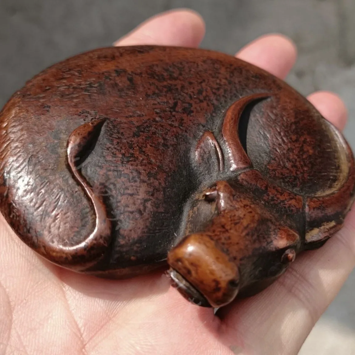 

China Tibetan Solid Copper Pure Copper Carved Ox Cow Cattle Inkstone Yantai Ink Cartridge Decoration Collection Ornaments