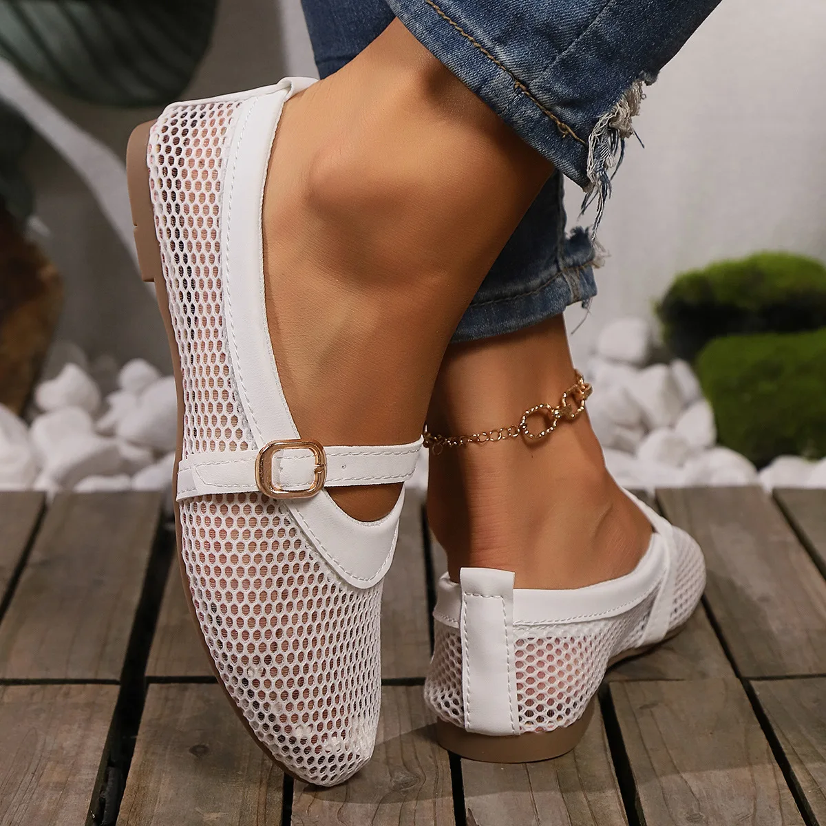 New 2024 Hollowed Out Women's Flat Shoes Leather Buckle Spring and Summer Fashion Moccasins Mary Jane Ballet Flats Women