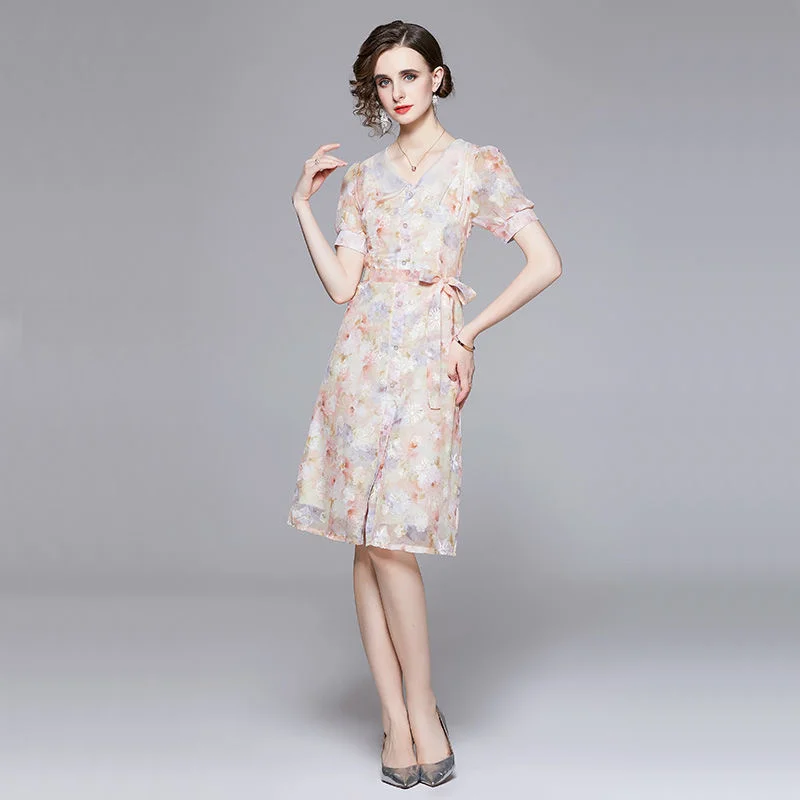 

-French design sense, fairy of the small crowd, new baby collar jacquard floral dress in summer 2022