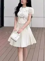 QMQA mode femmes robe élégante épissé dentelle fleur brodée évider conception Mini robes 2025 printemps nouveaux vêtements QM305 2