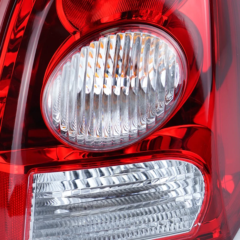 Amazon | プ テールランプ トヨタ ライズ 2019 2020 2021 2022 ブレーキライト リアバンパー ターンシグナルランプ 車用  LED リアリフレクター フォグランプ ﻿ 車のテールライト(Style A) | ブレーキ・テールランプ | 車＆バイク テール ランプ 2019-2021年モデル 3ドアセダン用 LEDリアターンシグナルライト(Inside Left)