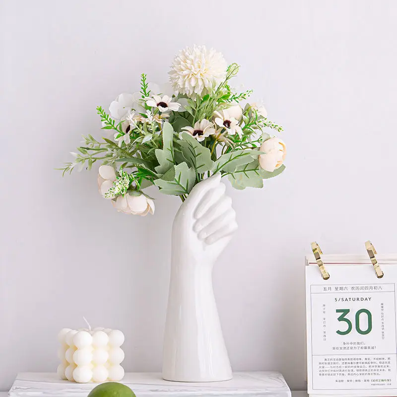 Modern Art Vases White Ceramic Hand Vase For Hydroponic Flower Arrangement Desktop Decoration