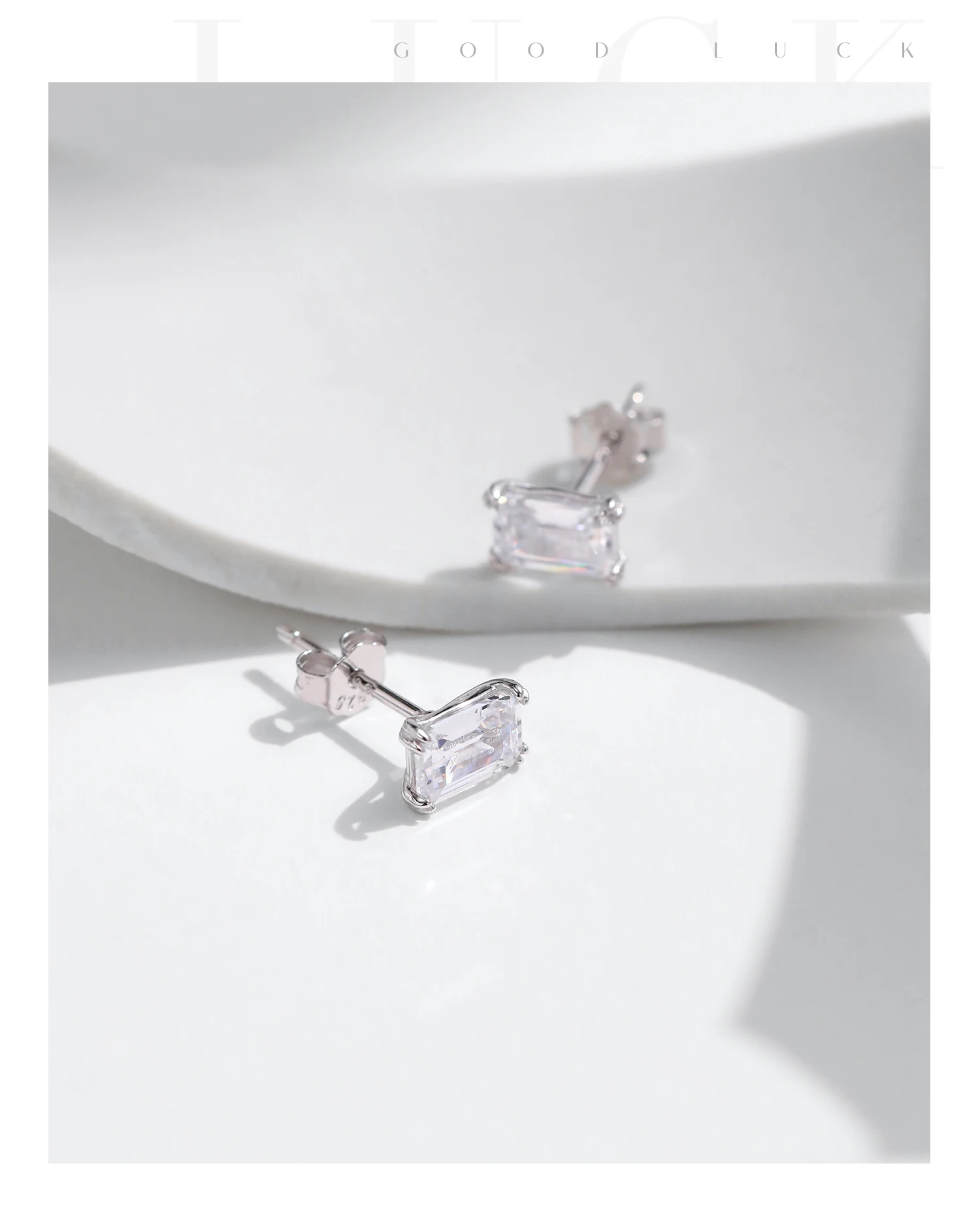MODIAN 925 Sterling Silver Shinning Clear Cubic Zirconia Stud Earrings For Women Simple Daily Office Wedding Engagement Jewelry