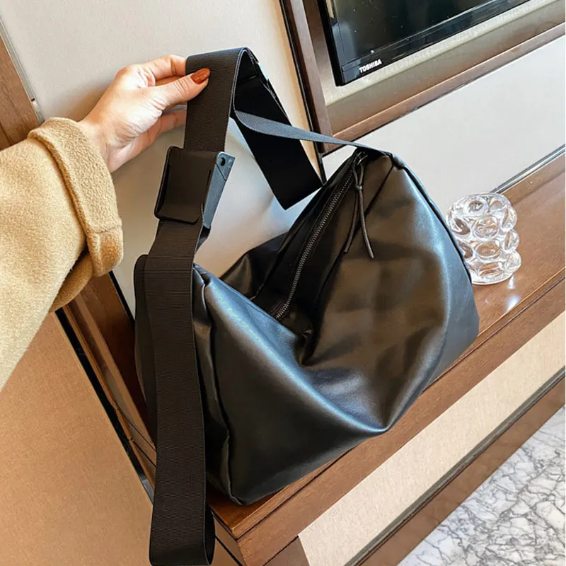 Casual shoulder bag pu leather crossbody Large Capacity Soft Women Tote Bag Fashion Underarm Pouch Retro Portable BucketBags