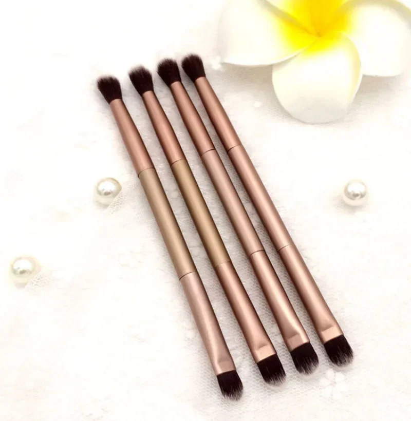 Double Headed Eyeshadow Brush for Precise Makeup