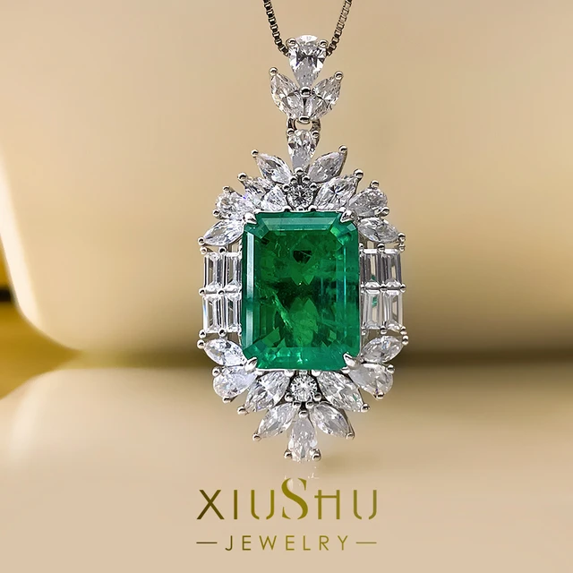 Zahava 10K Large Emerald Starburst Pendant – Peridot Fine Jewelry