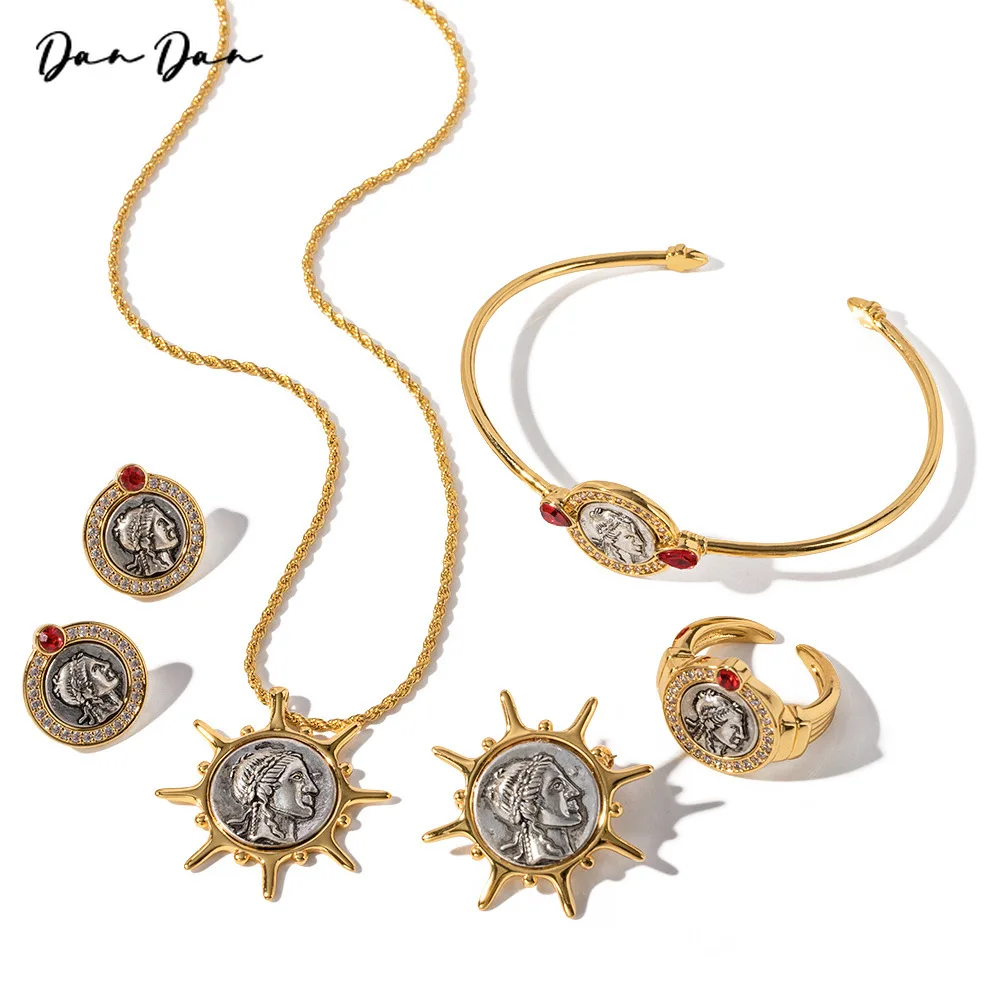 

Stainless Steel Women's Necklace 2024New Korean Fashion High Fashion Crystal Pendant Necklace Couple Gift Free shipping