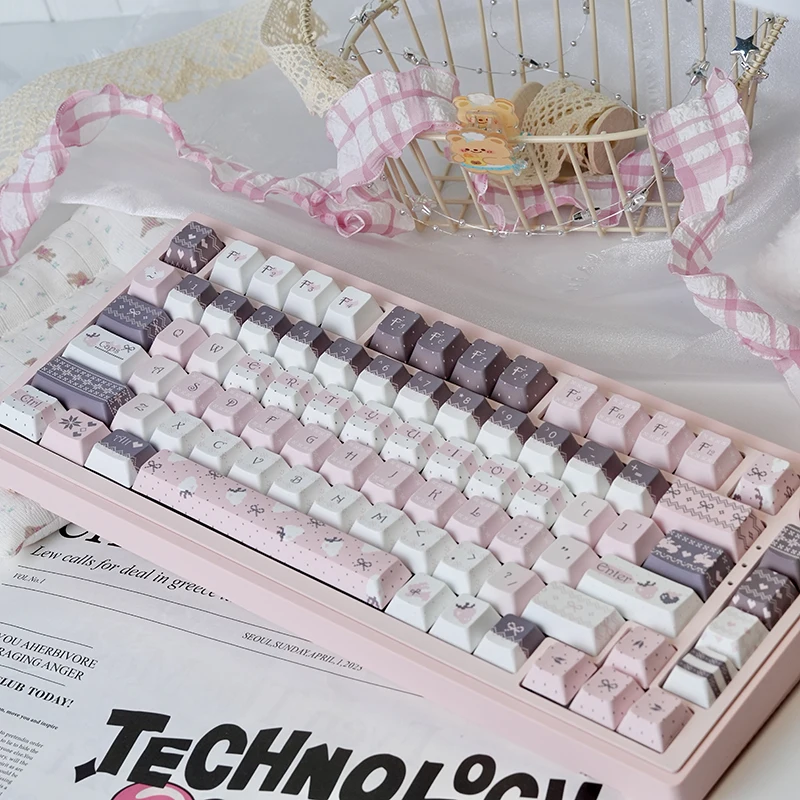 Kawaii Pink Strawberry Bunny Pastel Cherry Profile Keycaps (129 Keys)