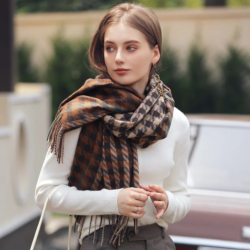 Luxury Design Unisex Thick Plaid Pashmina Shawl Long Winter Warm Imitated Cashmere Scarf For Ladies With Tassel