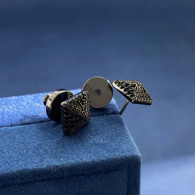 Donia Jewelry Fashion New Titanium Steel Micro-Inlaid AAA Zircon Rivet Earrings Luxury Retro Accessories.