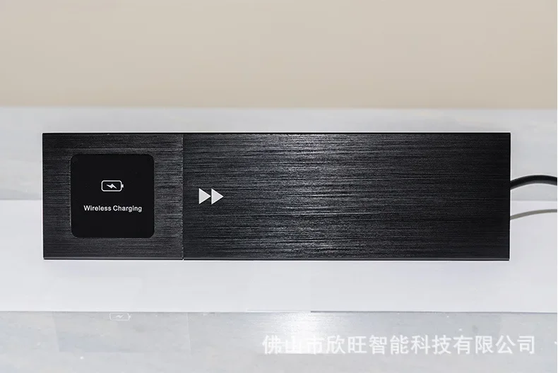 غطاء منزلق بمقبس طاولة مدمج عالمي مع مقبس كهربائي...