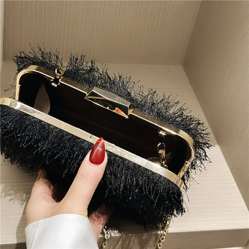 New Dinner Clip Bag Feather Chain Single Shoulder Diagonal Cross Handheld Bag Fashion Lipstick Change Small Bag for Women