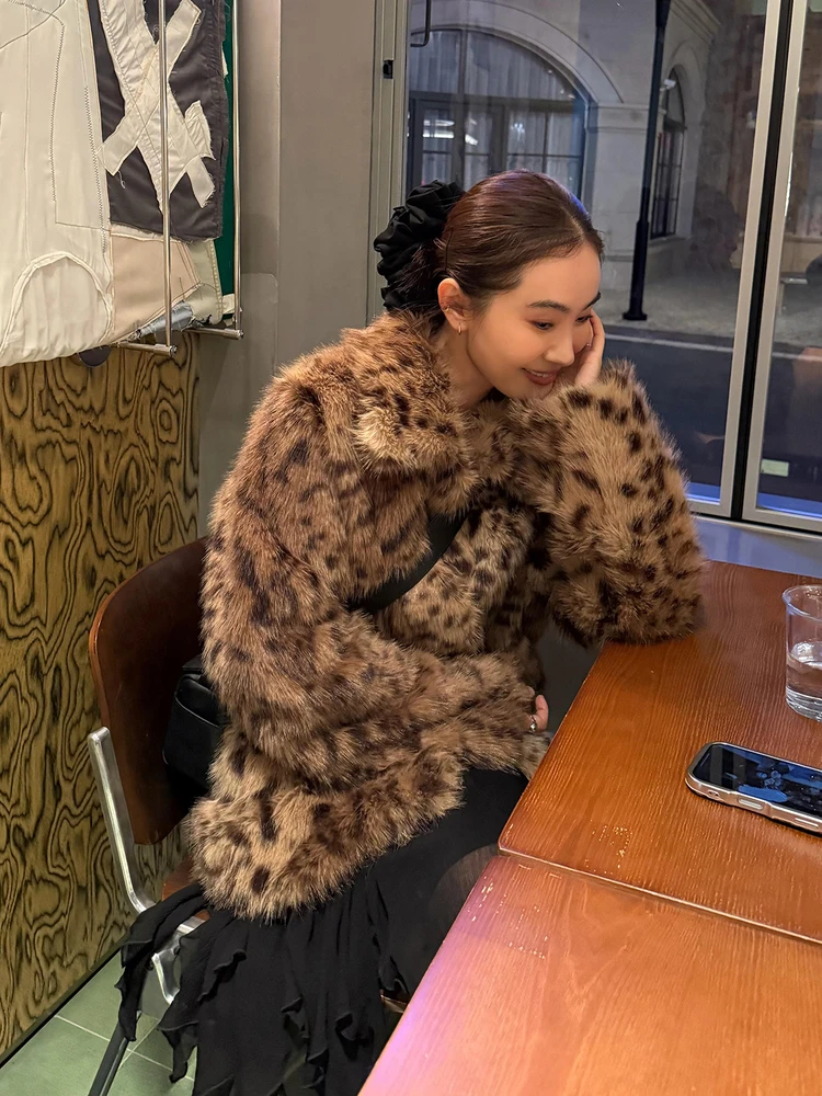 Thickened Medium Length Fur Coat Leopard Pattern Eco-friendly Artificial Leather Warm Winter Outerwear for Women Korean Style