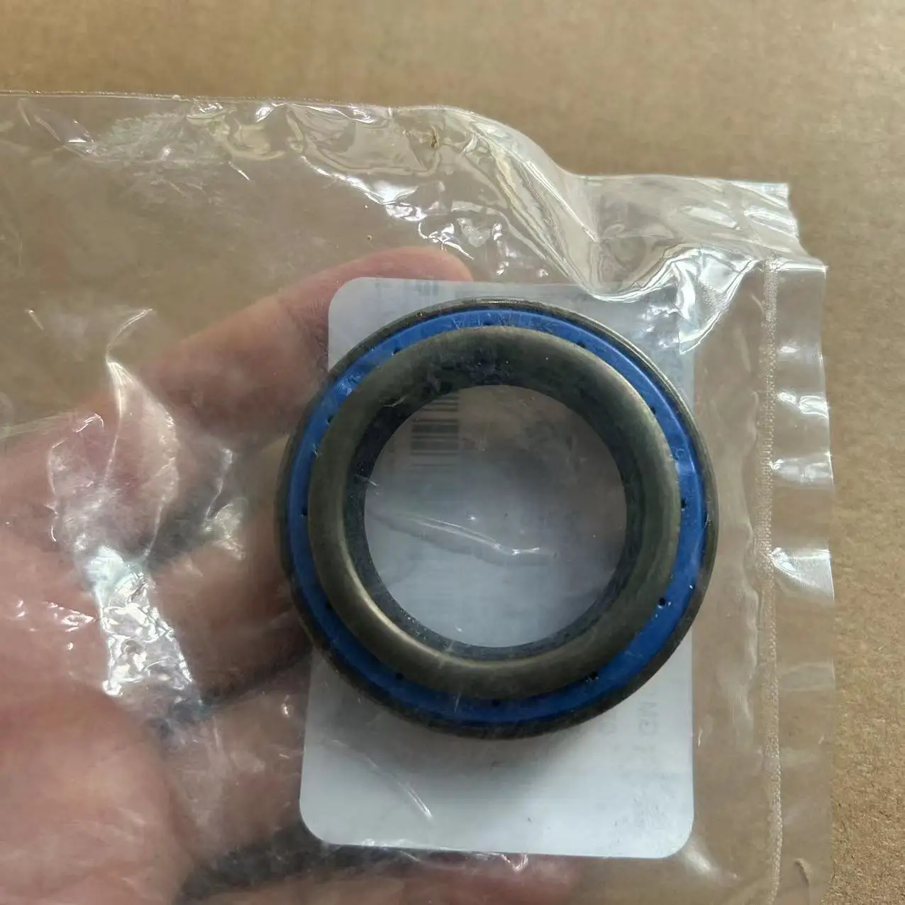 

For Buick Enclave 3.6 Chevrolet Captiva Original Rear Axle Oil Seal Rear Differential Seal Ring Half Shaft Oil Seal OE:15919548