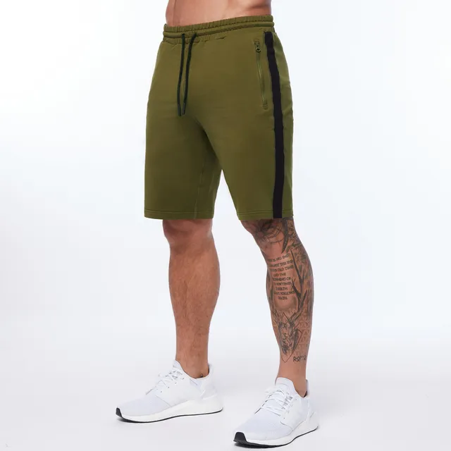 Knee Length Men's Cotton Sports Shorts Men's Fitness Apparel, Men's