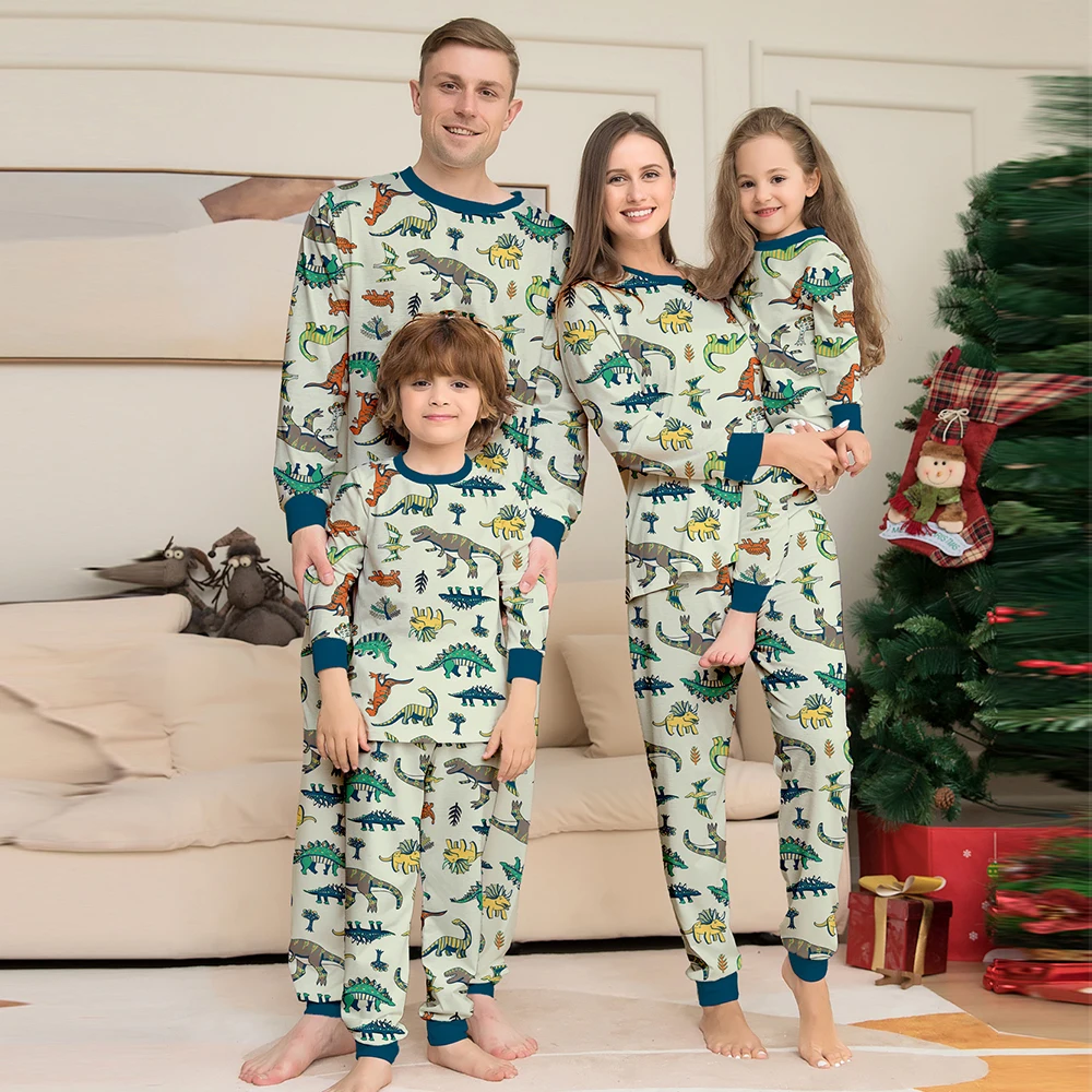 

Семейная Рождественская Пижама с милым рисунком динозавра, комплект из 2 предметов, Рождественский костюм, одежда для сна, необычный новогодний семейный образ, для мам и детей