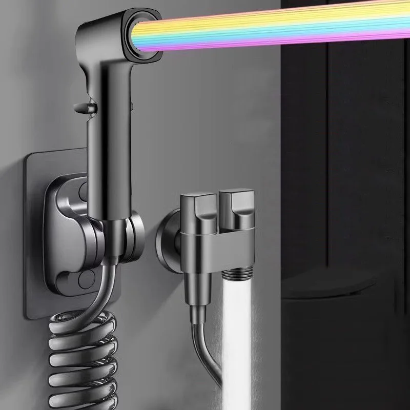 ปืนฉีดชำระแบบพกพา 1 เข้า 2 ออก สำหรับชักโครก พร้อมก๊อกน้ำบีเด้ หัวฉีดเพิ่มแรงดันน้ำ ปืนฉีดชำระแรงดันสูงสำหรับใช้ในครัวเรือน 1