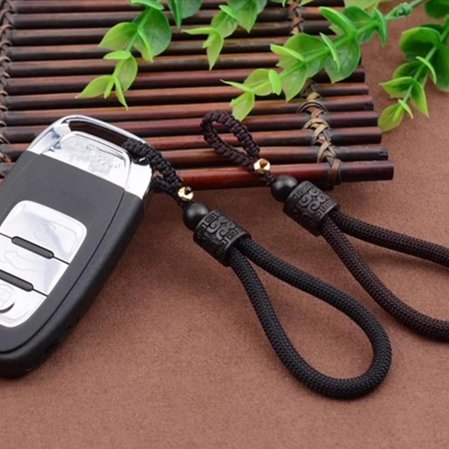 Handmade Retro Keychain with Removable Anti-Lost Features