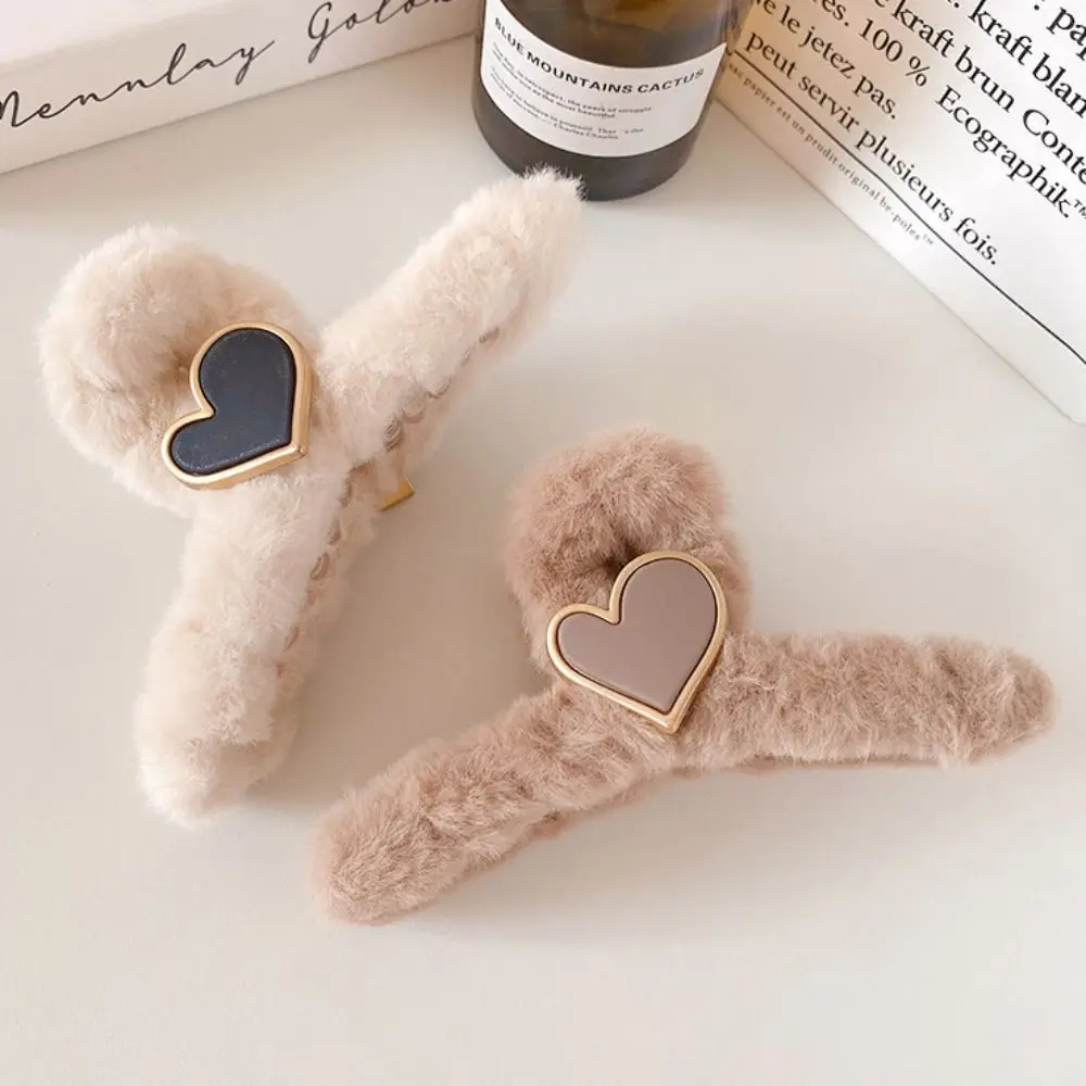 

Faux Fur Plush Hair Claw Temperament Khaki Hair Clip Large Hair Crab Clip Soft Hair Accessories Plush Shark Clip Women