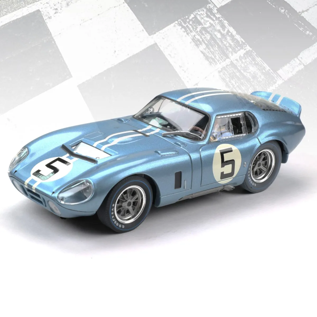 Revell/Monogram Slot Car 132 Model Racing 08351 Shelby Cobra Daytona