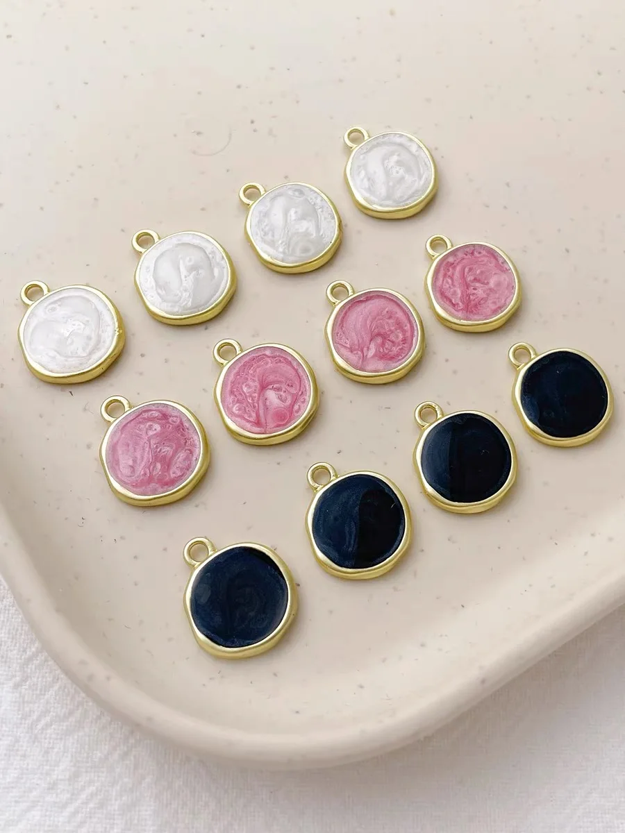 

Изысканный и роскошный настенный кулон