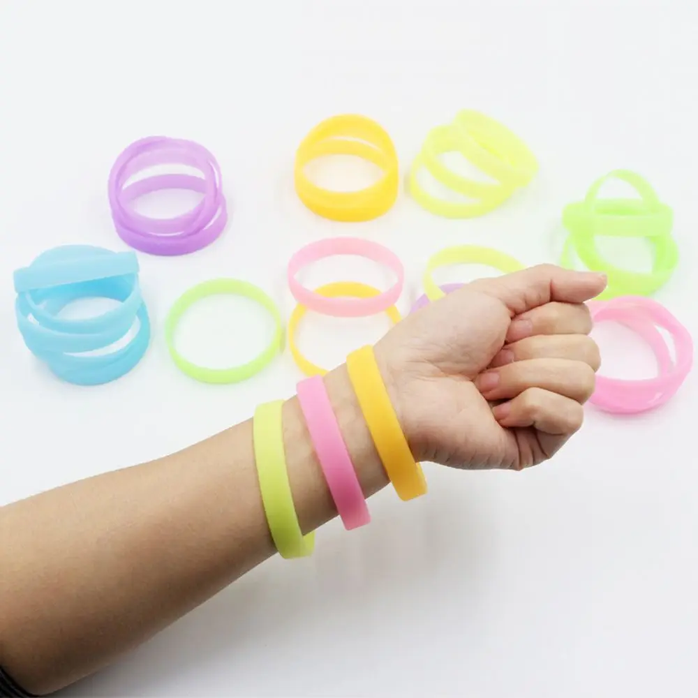 

Bangle Bangle Accessories Flexible Bracelets Sports Wristbands Fitness Wristband Luminous Rubber Bracelets Silicone Sweat Band