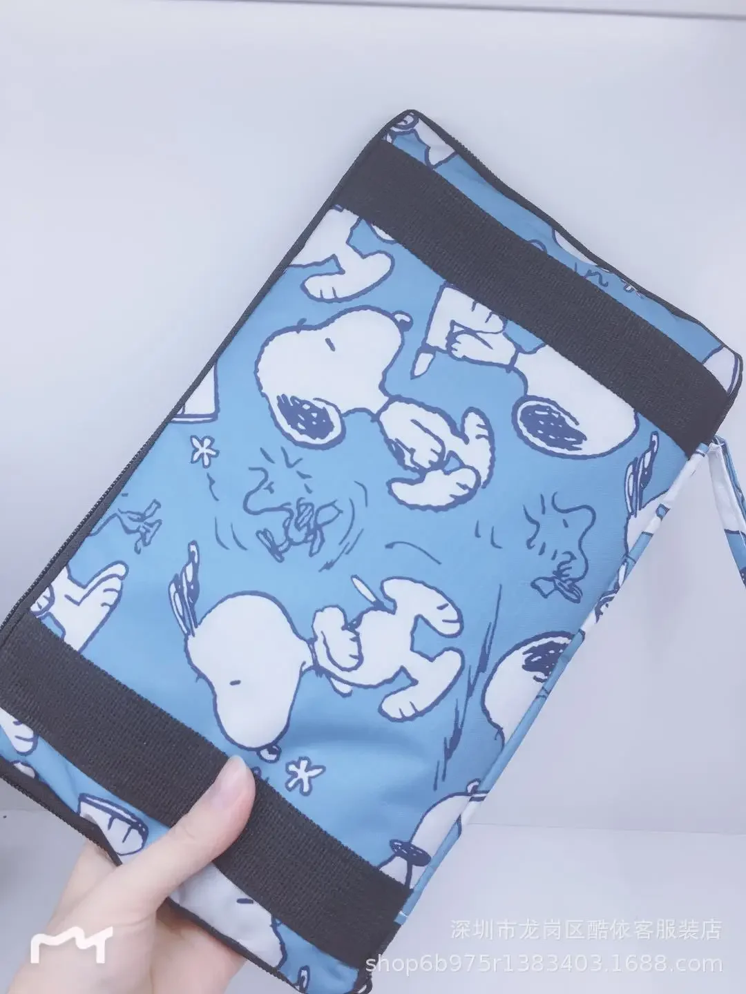 Snoopy convenient foldable travel bag duffel bag can be hung in the luggage tote bag handbag storage bag 4
