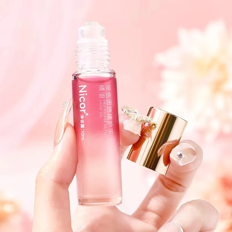 Hand Oil , Natural Ingredients for Hand Moisturizing and Nourishing, Glass Oil
