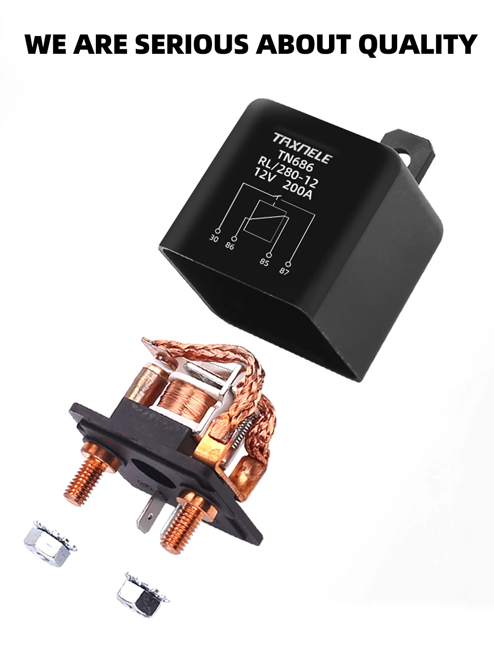 relè pesante in mano per scala