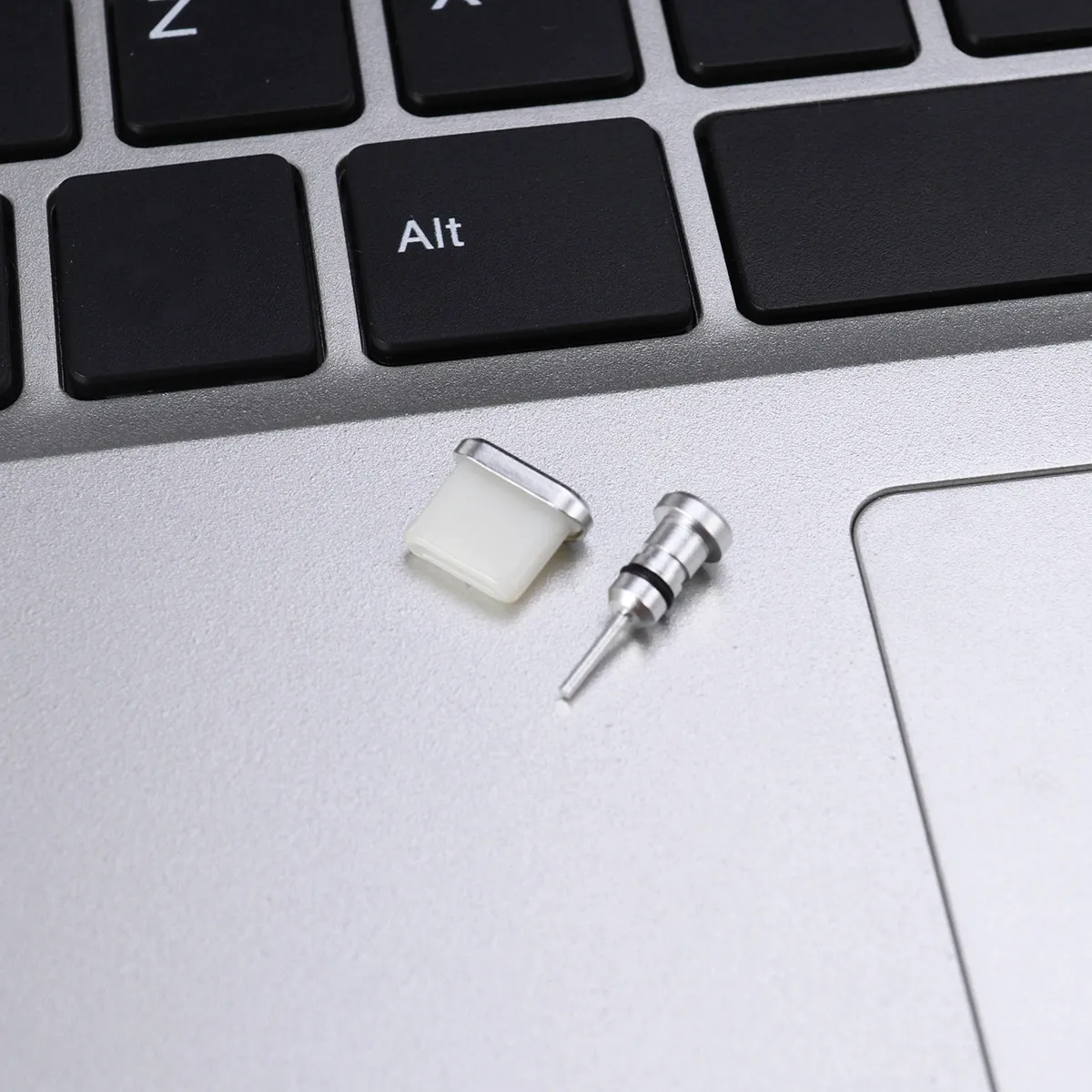 2Pcs 3.5mm 이어폰 잭 먼지 플러그 USB 유형 C 포트 커버 세트 공간 알루미늄 합금 방수 모래 방지 슬림 핏 스마트 폰용