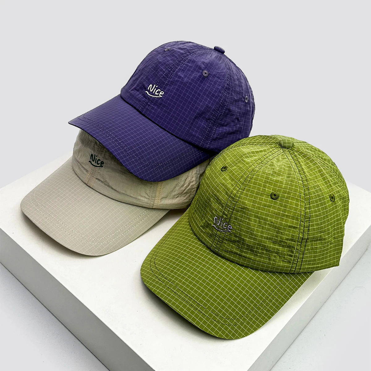 Neue Unisex-Baseballmützen mit bestickten schönen Buchstaben, einfache Baseballmützen, atmungsaktiv, schnell trocknend, Sonnenschutz, Schirmmützen, vielseitiges kleines Gitter