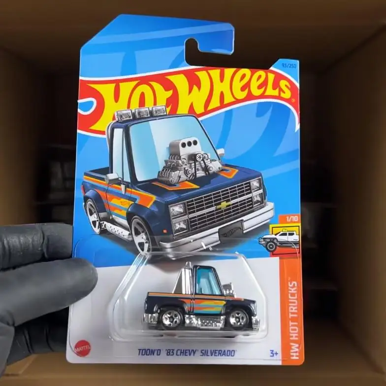 HOT WHEELS 1:64 83 CHEVY SILVERADO sereis Collection die cast