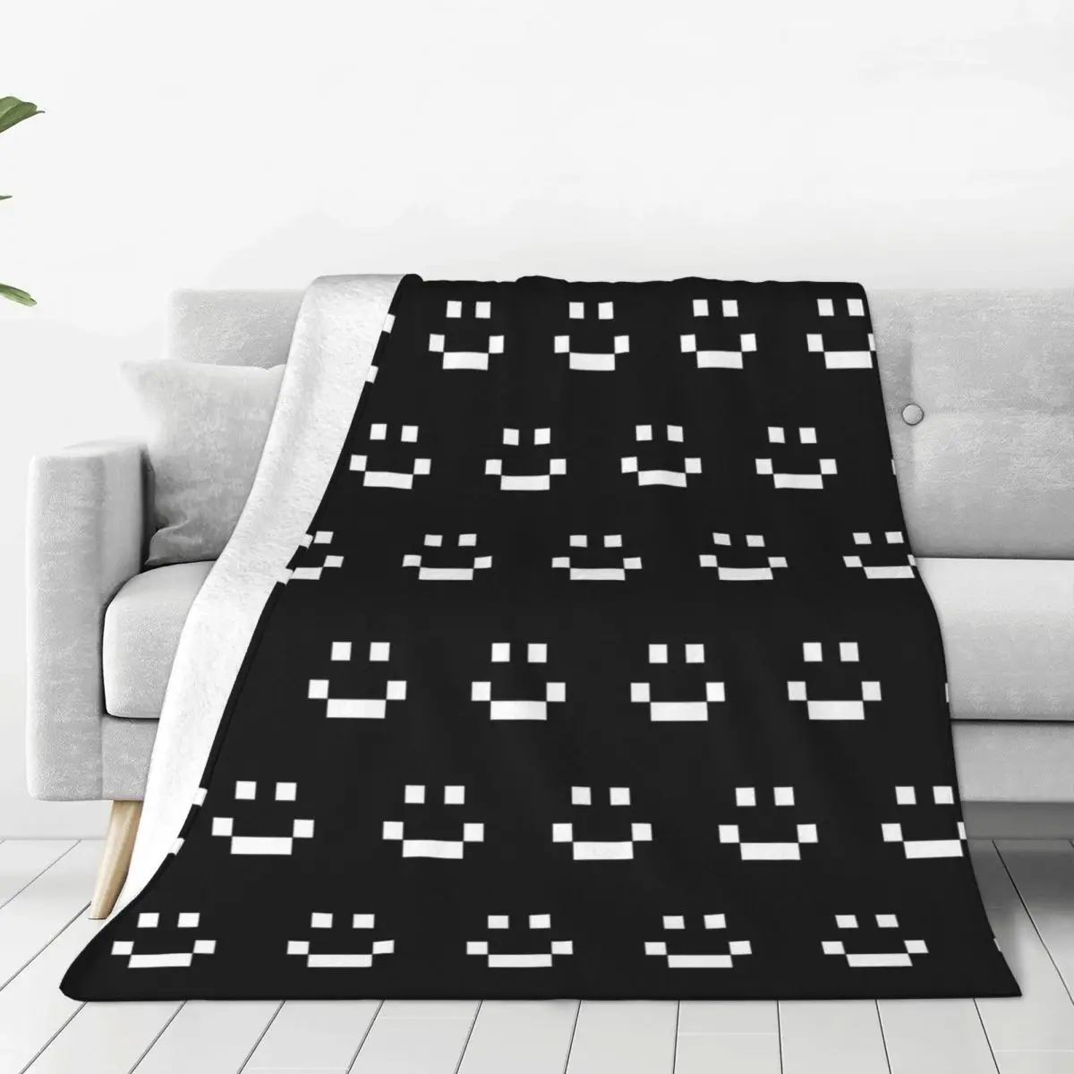 Quackity Merch Smile Logo Blankets Fleece Super Soft Throw Blanket Sofa Throw Blanket For Home Bedroom Outdoor Throws Bedspread 2