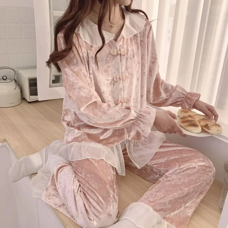 2024 New Pajamas Women Spring Autumn Gold Velvet Warm Cardigan Sweet Homewear Suit Female Casual Solid Color Nightclothes Sets 2024 new women gold velvet pajamas spring autumn female long sleeved trousers nightclothes two piece set ruffles casual homewear