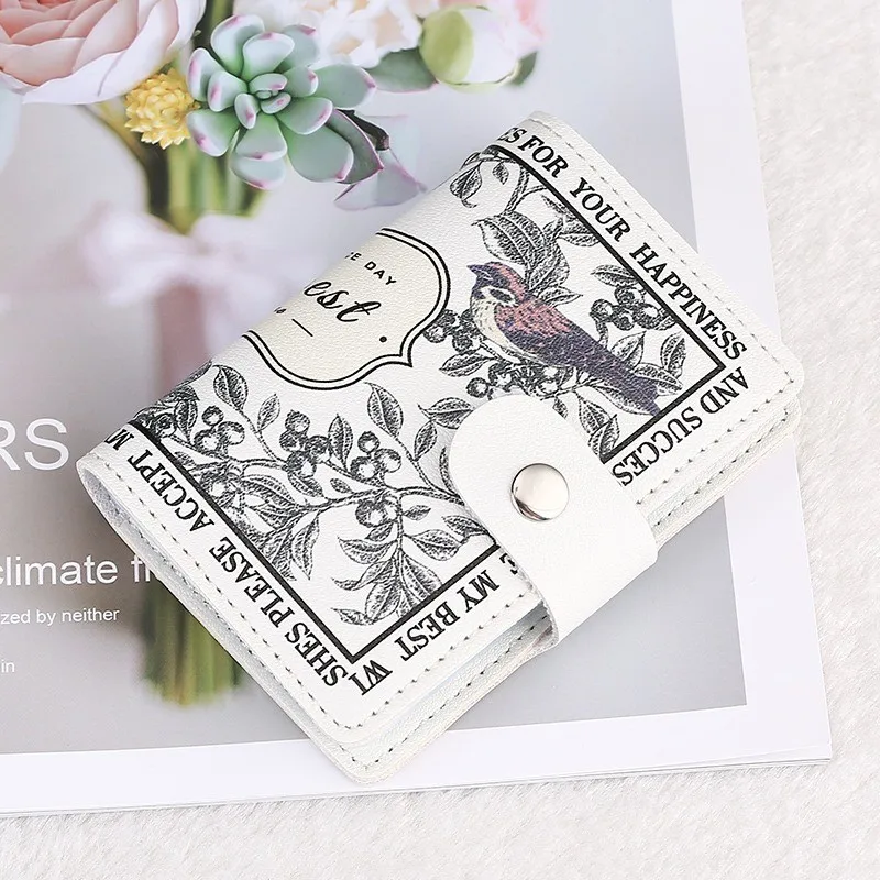 Elegant Floral Cardholder with Ample Slots