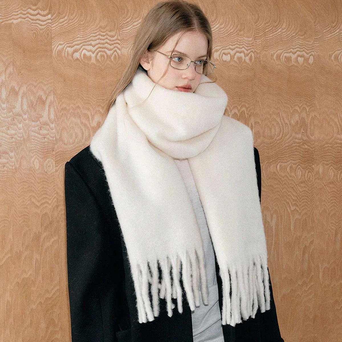 White tassel long mohair warm windproof scarf, simple and stylish, thick and comfortable winter scarf 2